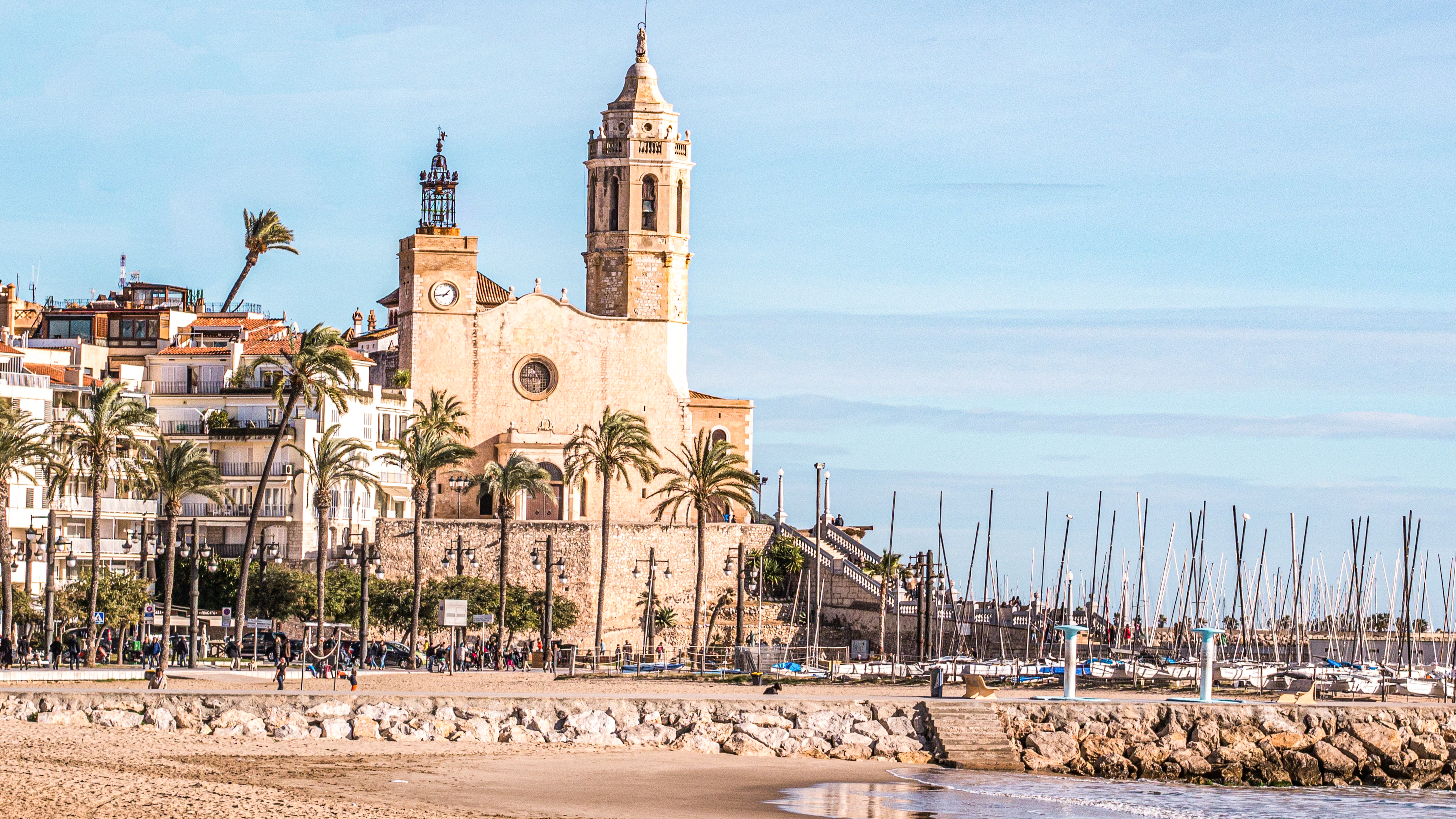 巴塞隆納周邊浪漫小鎮 ｜錫切斯一日遊｜From Barcelona to Sitges — The Jewel of Catalonia’s Coastline